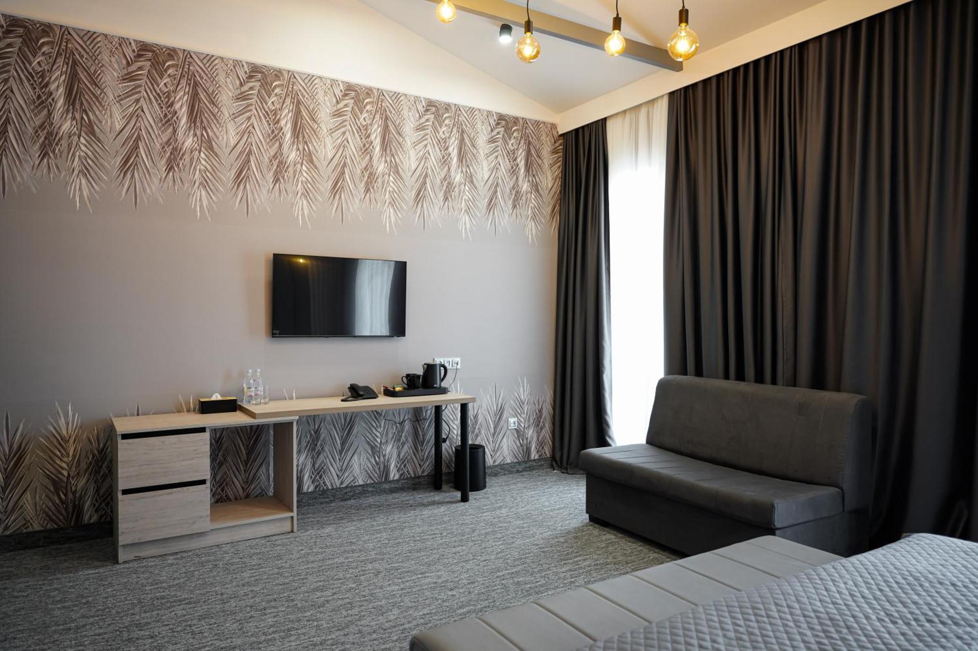 Dynasty Hotel & Spa Yerevan Exterior photo