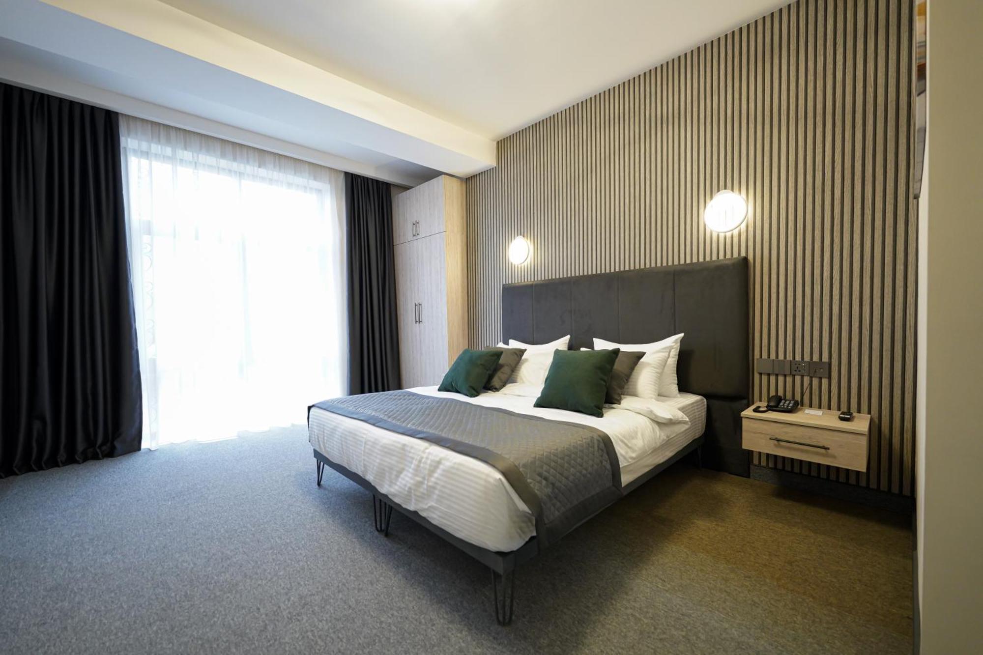 Dynasty Hotel & Spa Yerevan Exterior photo