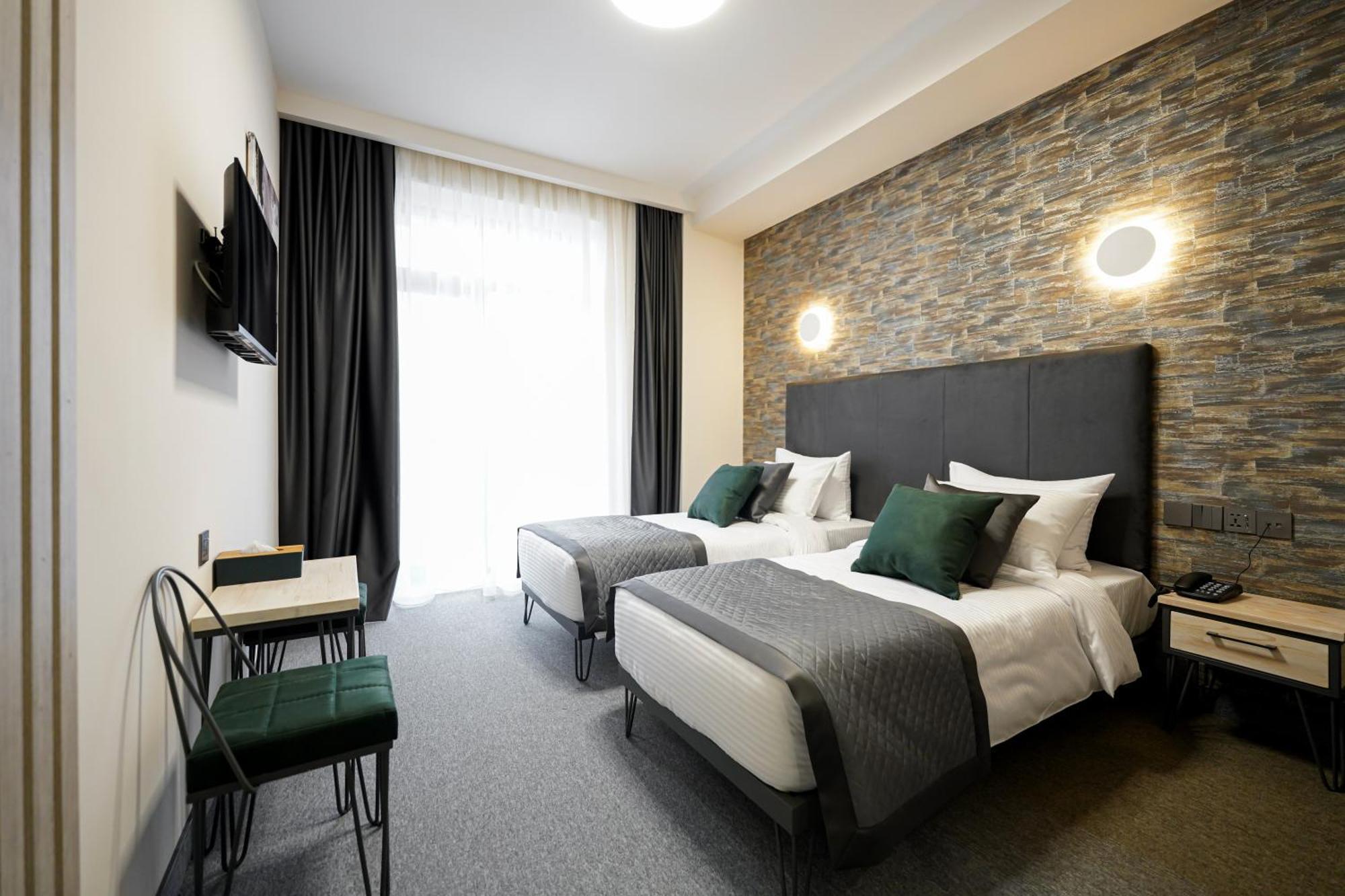 Dynasty Hotel & Spa Yerevan Exterior photo